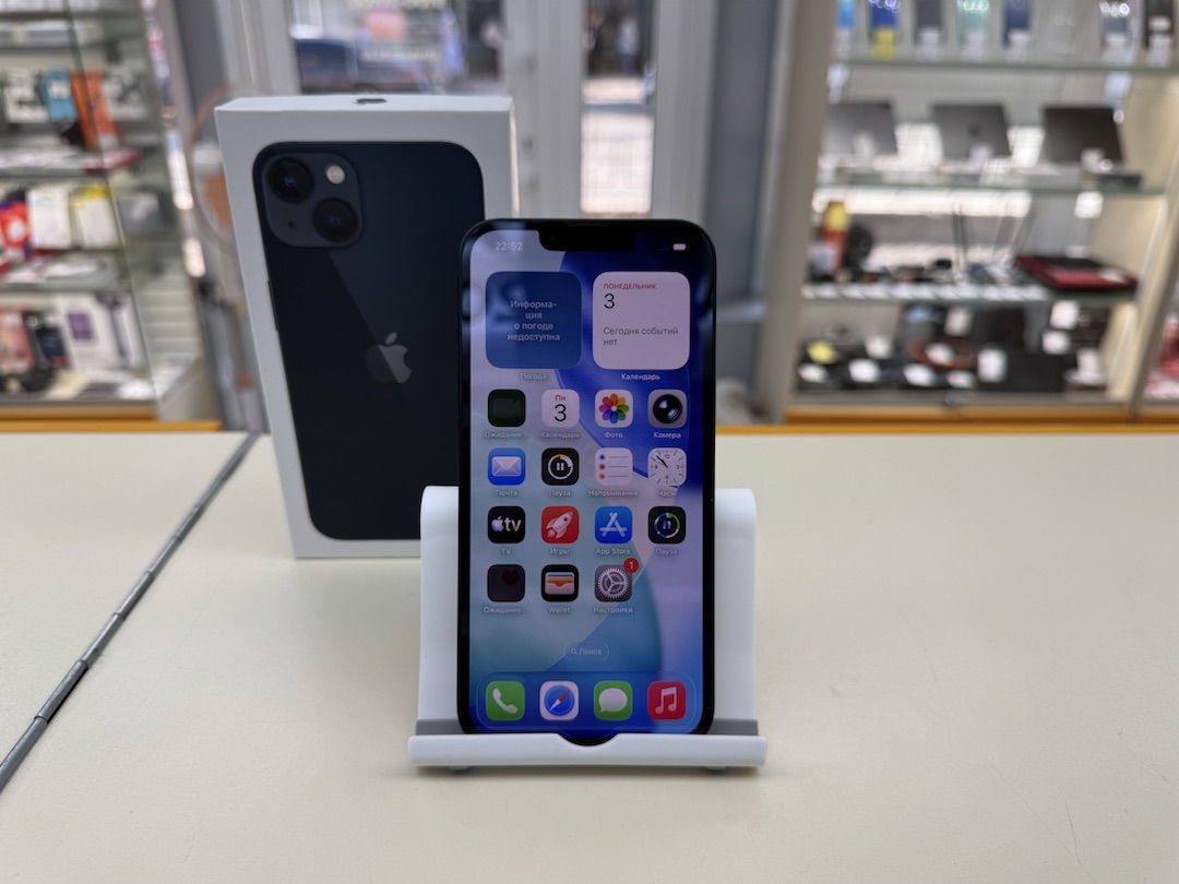 Смартфон Apple iPhone 13 128Gb