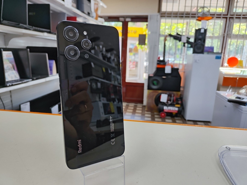 Смартфон Xiaomi Redmi 12 8/256