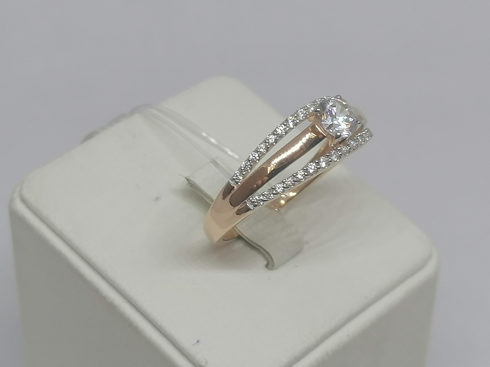 КОЛЬЦО С КАМНЯМИ (Au 585)