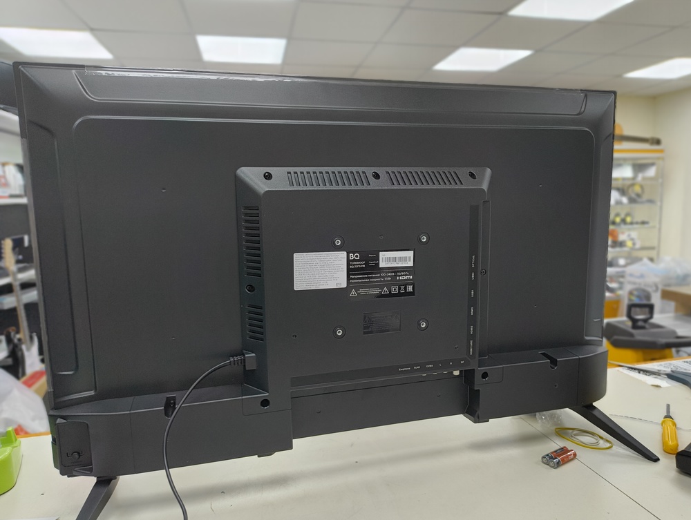 LED Телевизор BQ 32FS01B