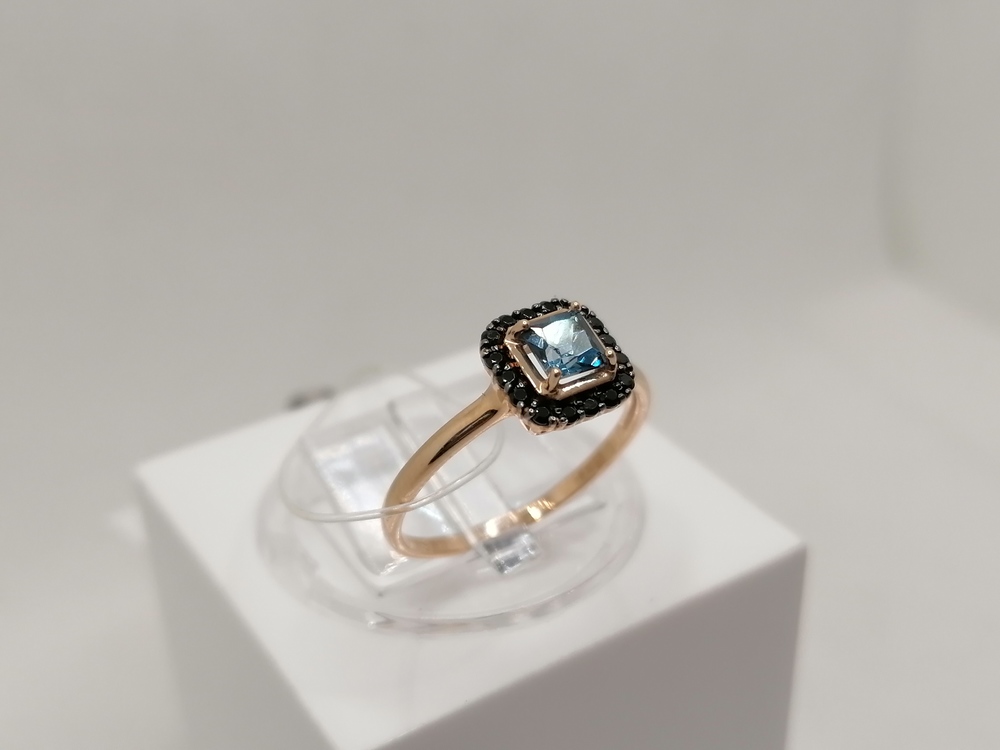 КОЛЬЦО С КАМНЯМИ (Au 585)