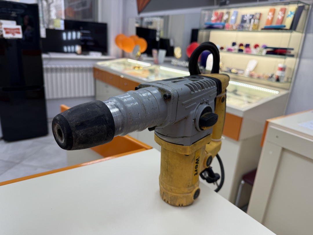 Перфоратор Wert Erh 1128HRE