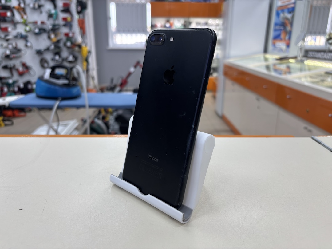 Смартфон Apple iPhone 7 Plus 32Gb