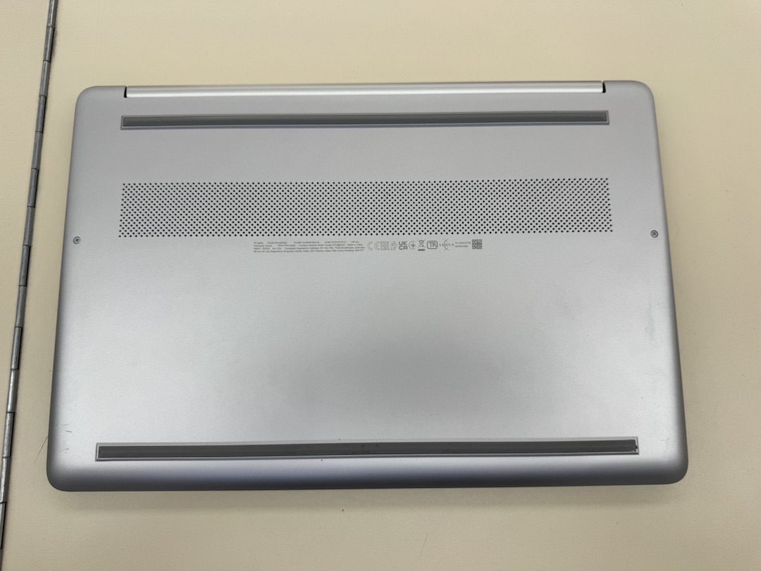 Ноутбук HP; 3-5300U, AMD Graphics, 8 Гб, 256 Гб, Нет
