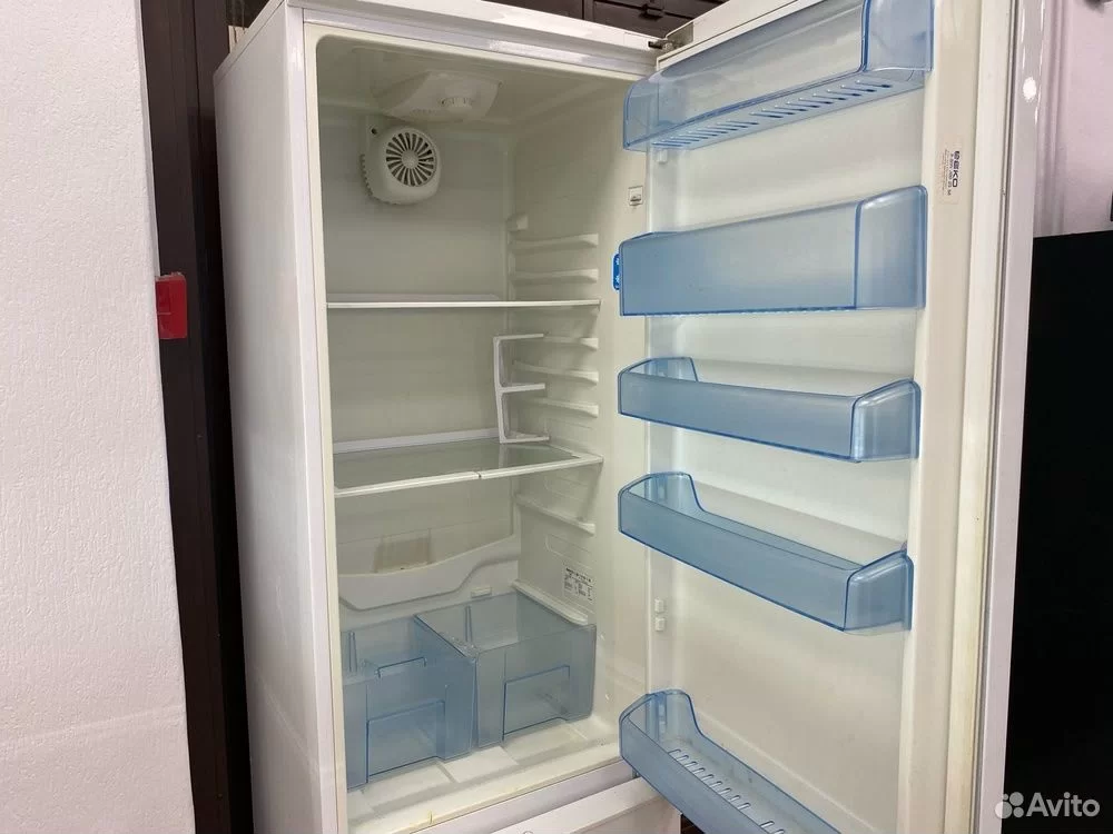 Холодильник Beko CSKDN6250MA0W