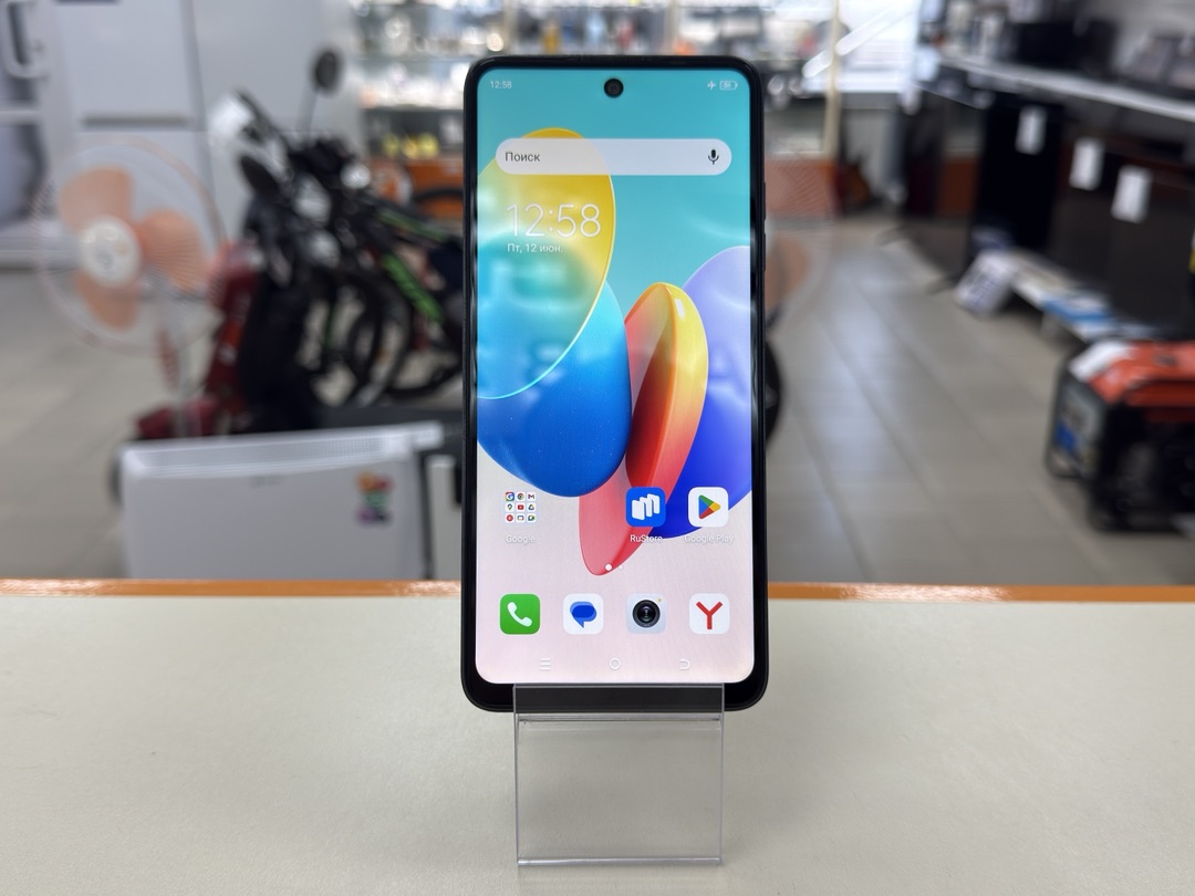 Смартфон Tecno Spark Go 2024 3/64