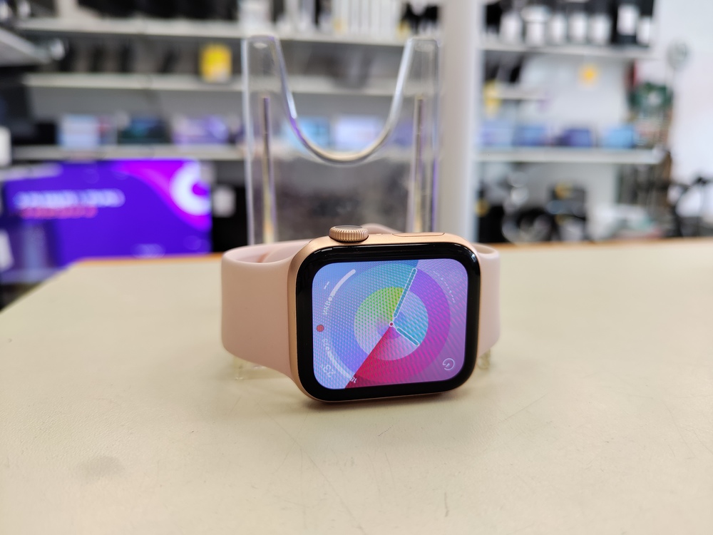 Смарт-часы Apple Watch Series 6 40mm