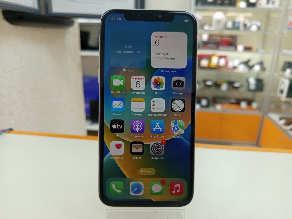 Смартфон Apple iPhone X 64Gb