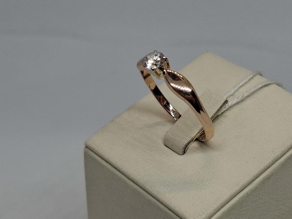 КОЛКМ585 КОЛЬЦО С КАМНЕМ (Au 585)