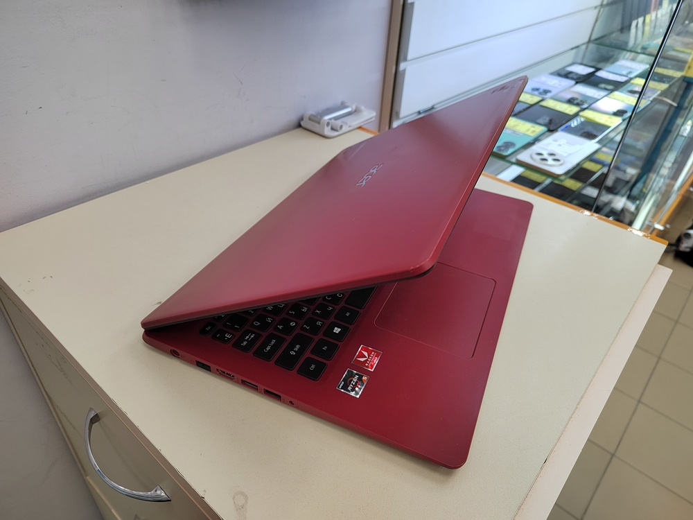 Ноутбук Acer Aspire 3; Ryzen 5 3500U, Radeon Vega 8, 8 Гб, 250 Гб, Нет