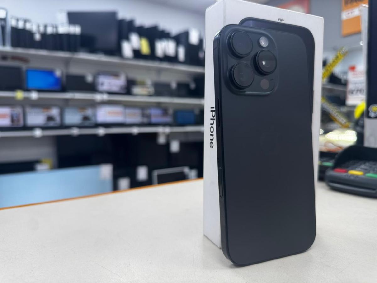 Смартфон Apple Iphone 16 Pro 128Gb