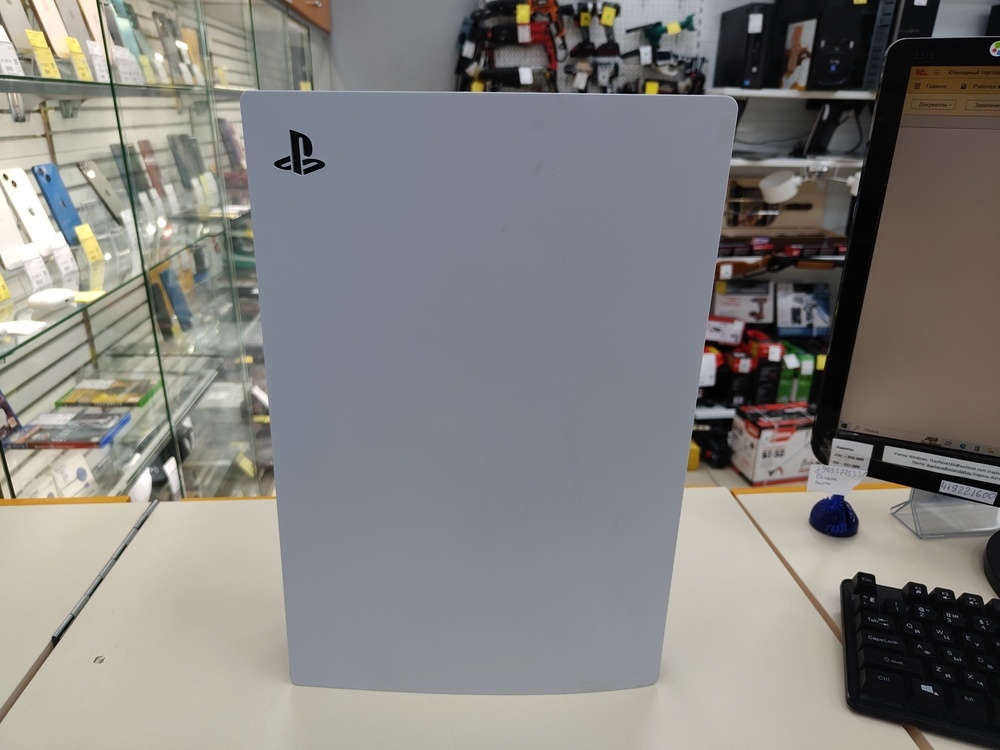 Игровая приставка PlayStation 5 825Gb (С дисководом)