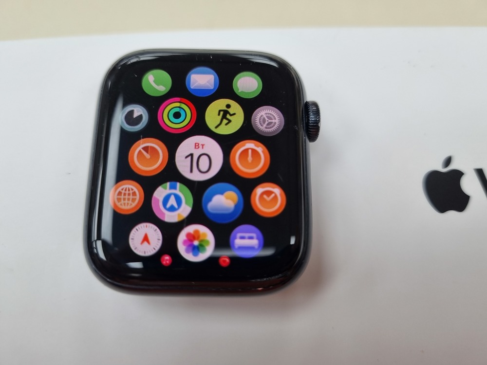 Смарт-часы Apple Watch SE 2022 44mm