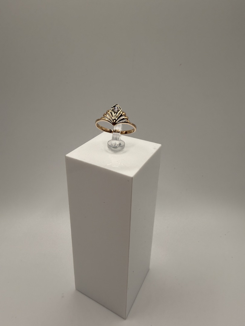 КОЛКМ585 КОЛЬЦО С КАМНЕМ (Au 585)