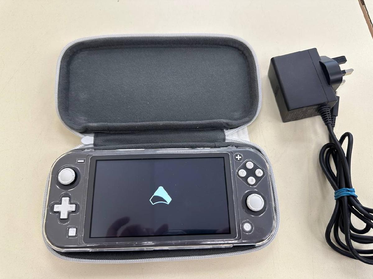 Игровая приставка Nintendo Switch Lite