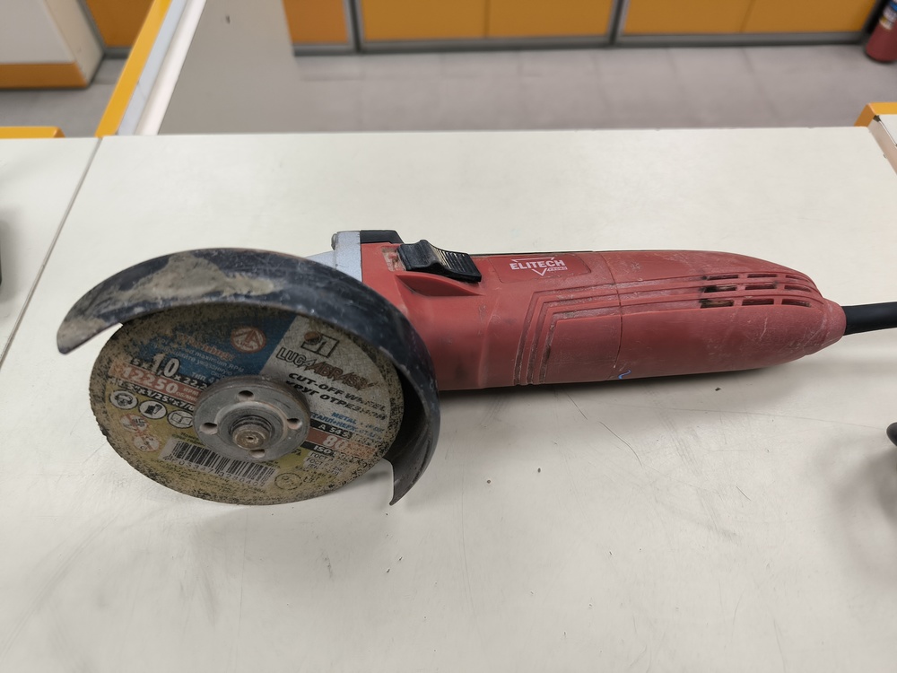 Угловая шлифмашина Elitech МШУ 0912 Промо; 900 Вт, 11000 об/мин, 125 мм