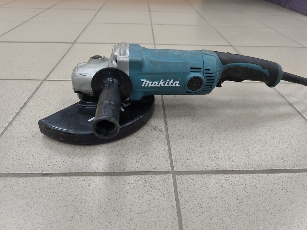 Угловая шлифмашина Makita GA9050