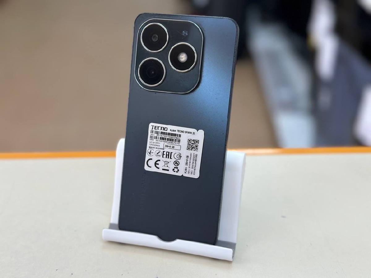 Смартфон Tecno Spark 20 8/256