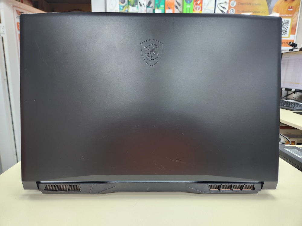 Ноутбук MSI; Core i7-11800H, GeForce RTX 3060, 16 Гб, 512 GB, Нет