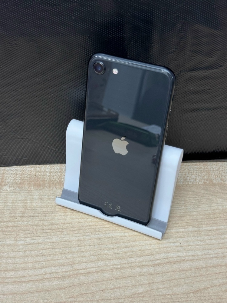 Смартфон Apple iPhone SE 2020 64Gb