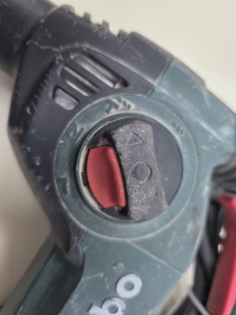 Перфоратор Metabo KHE 3251