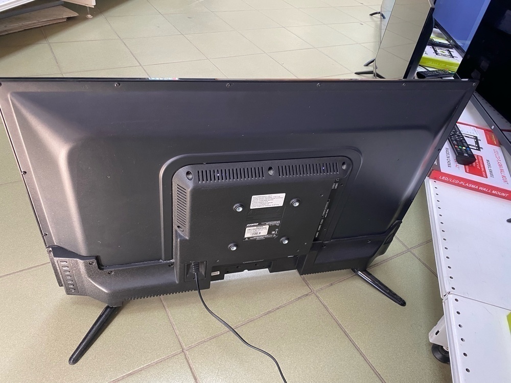LED Телевизор Digma DM-LED32R201BT2