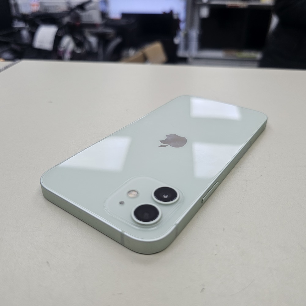 Смартфон Apple iPhone 12 64Gb