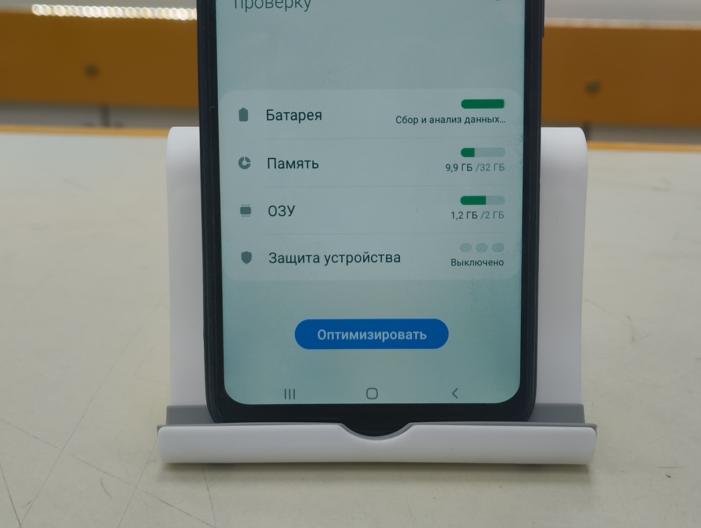 Смартфон Samsung Galaxy A10 2/32