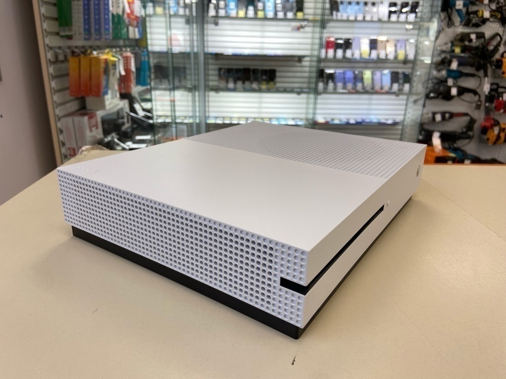 Игровая приставка Xbox One S 1TB