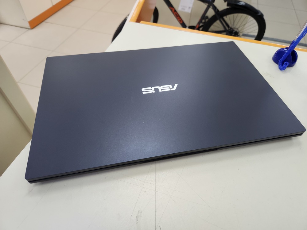 Ноутбук ASUS; N200, HD Graphics, 4 Гб, 120 Гб, Нет