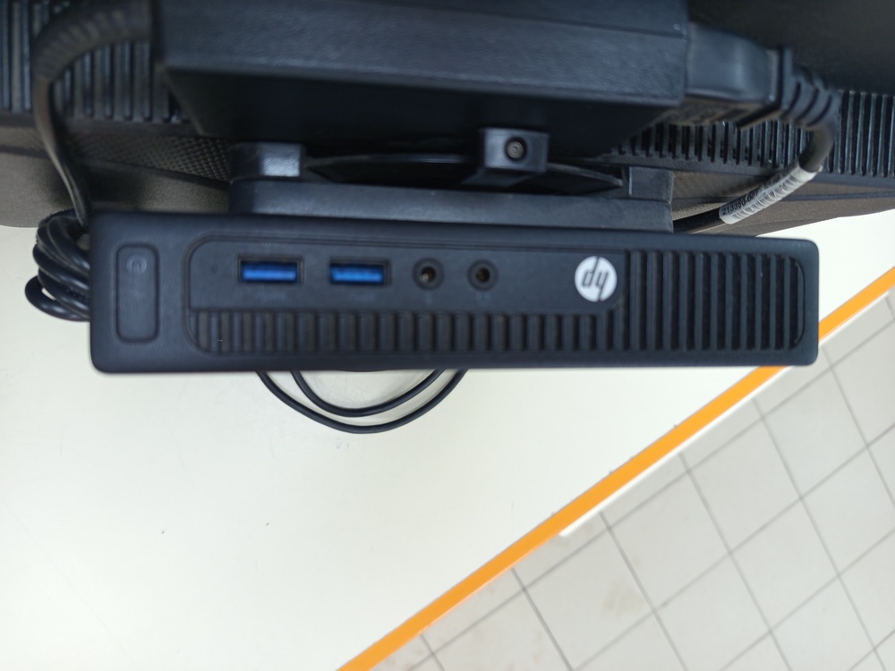 Моноблок HP; Celeron 2957U, HD Graphics, 4 Gb, 120 Гб, Нет