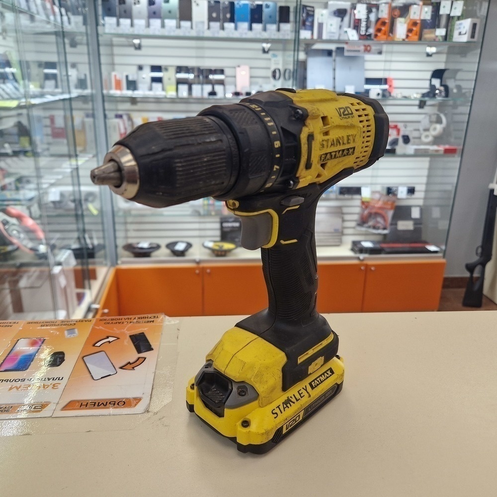 Шуруповерт Stanley SCD700