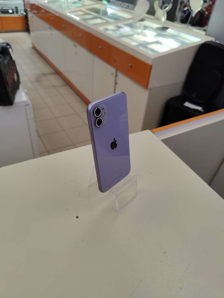 Смартфон Apple iPhone 11 64Gb