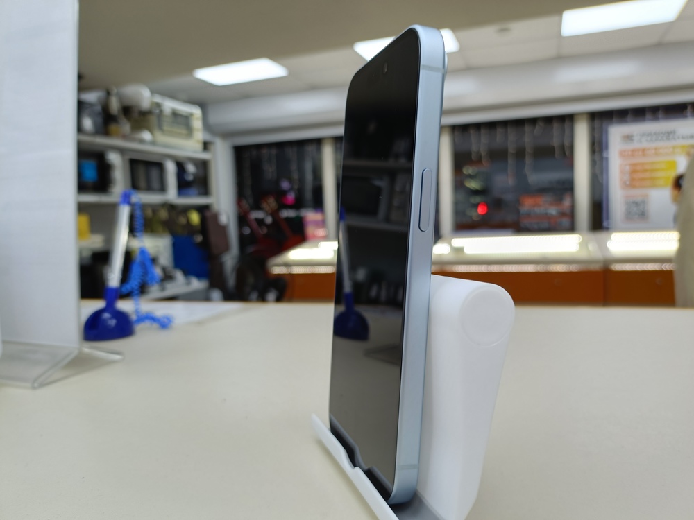 Смартфон Apple Iphone 15 128Gb