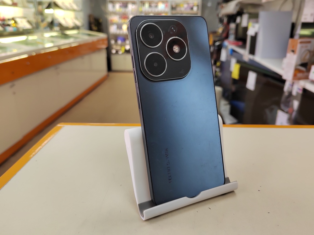 Смартфон Tecno Spark 20 8/128