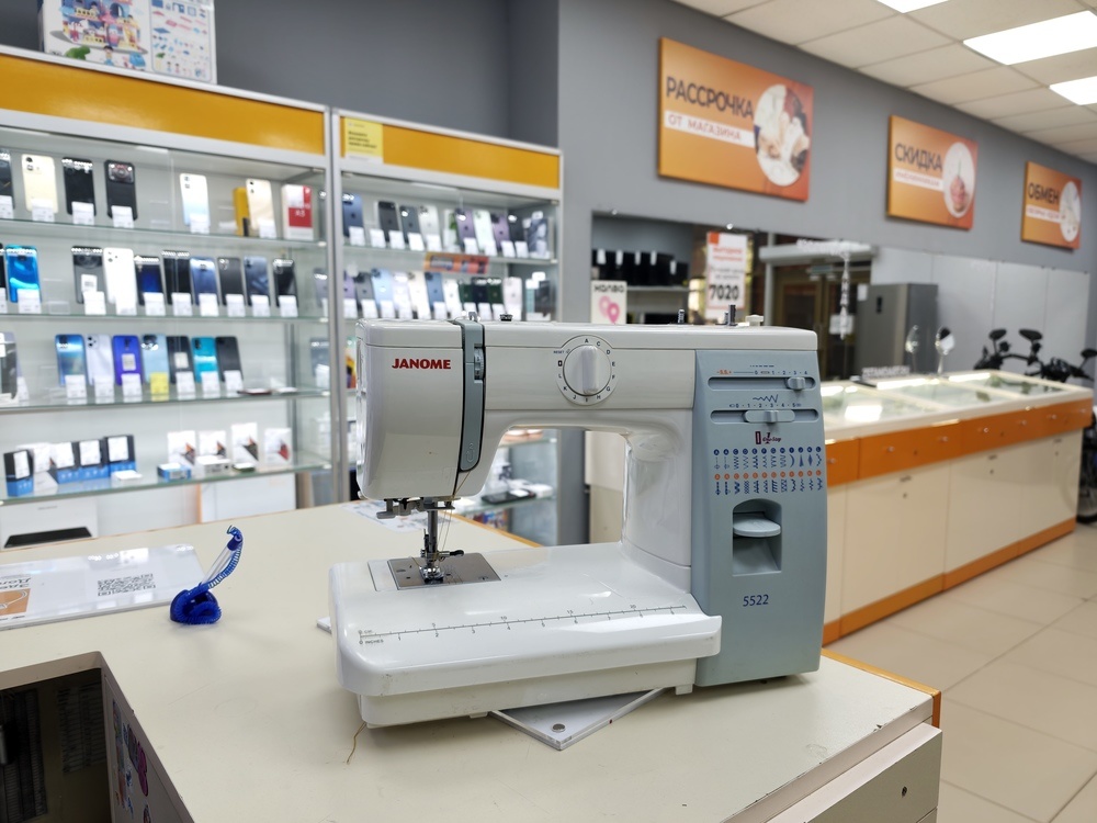Швейная машина Janome 5522