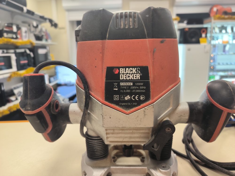 Фрезер Black & Decker AH703