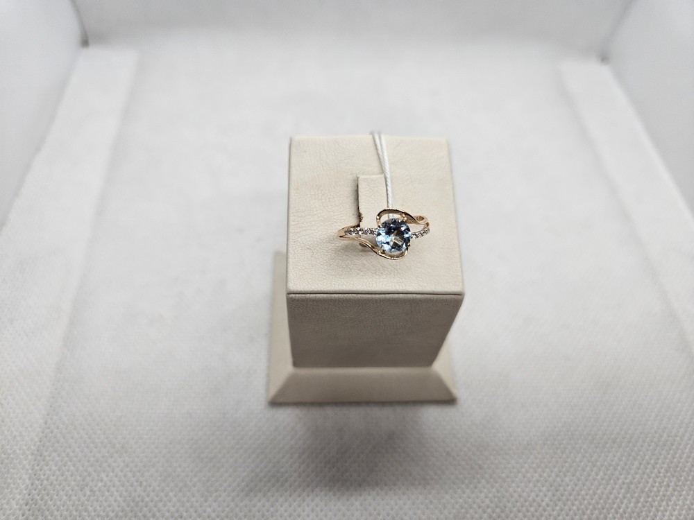 КОЛКМИ585 КОЛЬЦО С КАМНЯМИ (Au 585)