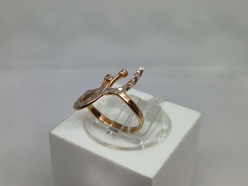 КОЛКМИ585 КОЛЬЦО С КАМНЯМИ (Au 585)