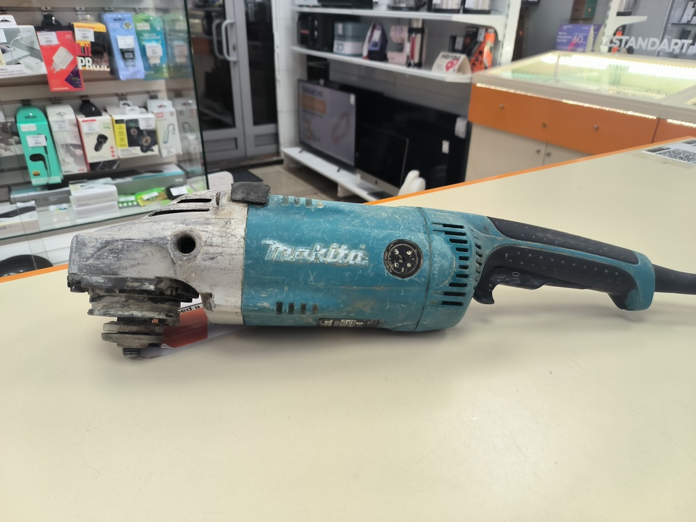 Угловая шлифмашина Makita GA9020