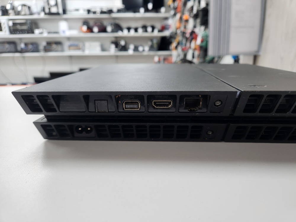 Игровая приставка PlayStation 4 FAT 1Tb