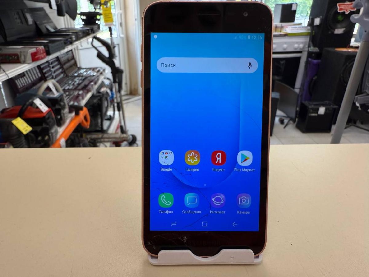 Смартфон Samsung Galaxy J2 Core 1/8