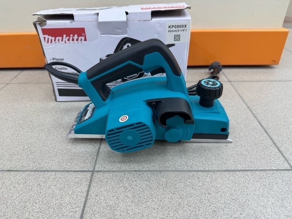 Электрорубанок Makita KP0800;