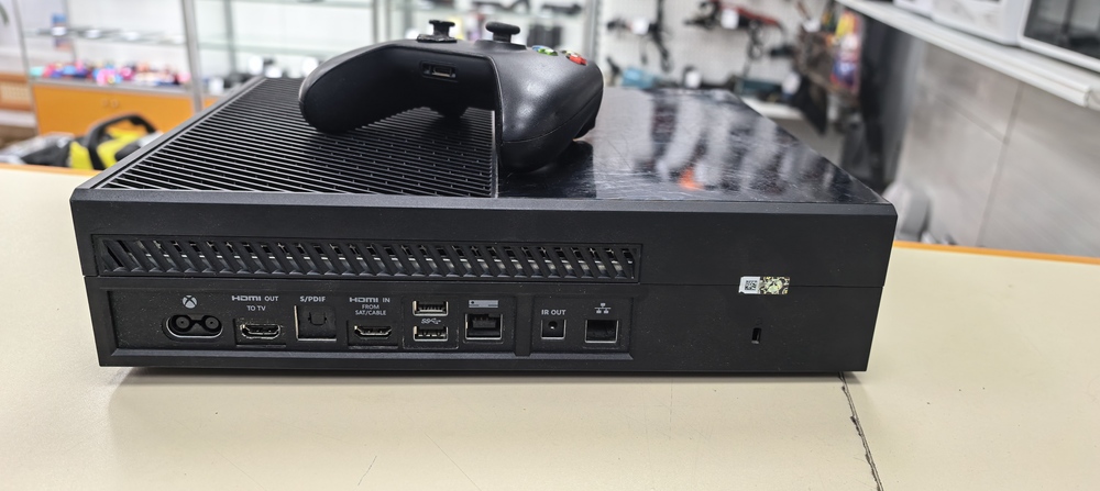 Игровая приставка Xbox One 500Gb