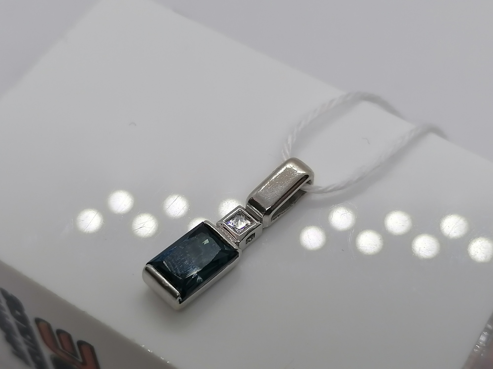 ПОДКМИ585 ПОДВЕСКА С КАМНЯМИ (Au 585)