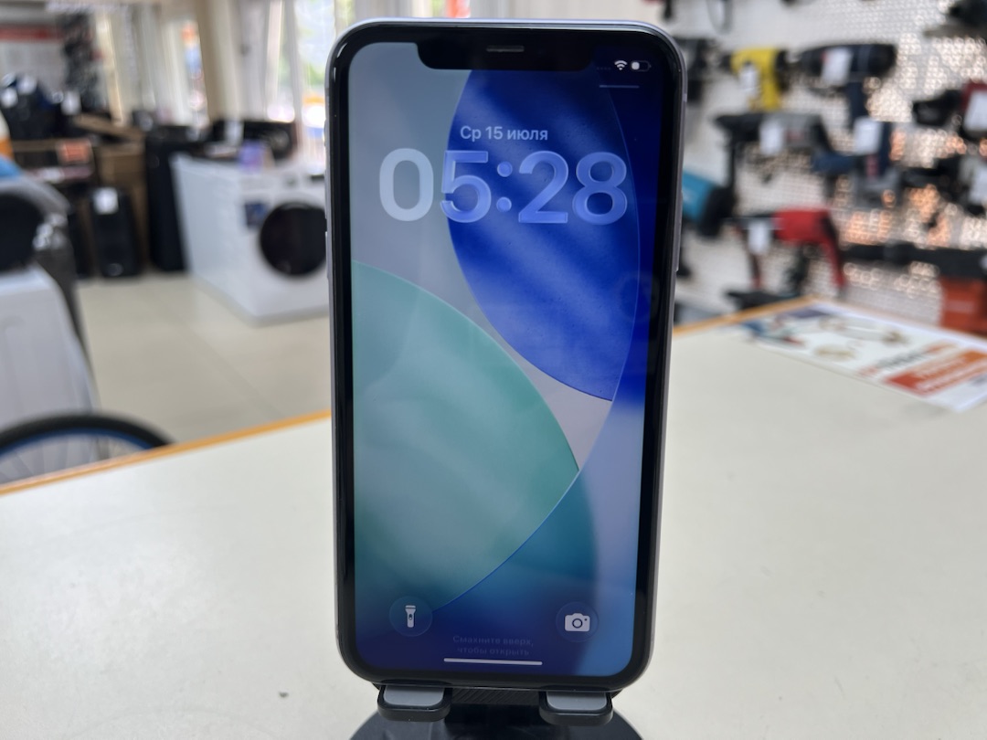 Смартфон Apple iPhone 11 64Gb