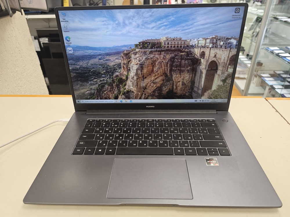 Ноутбук Huawei Huawei MateBook D 15; Ryzen 5 3500U, Radeon Vega 8, 8 Гб, Нет, 120 Гб