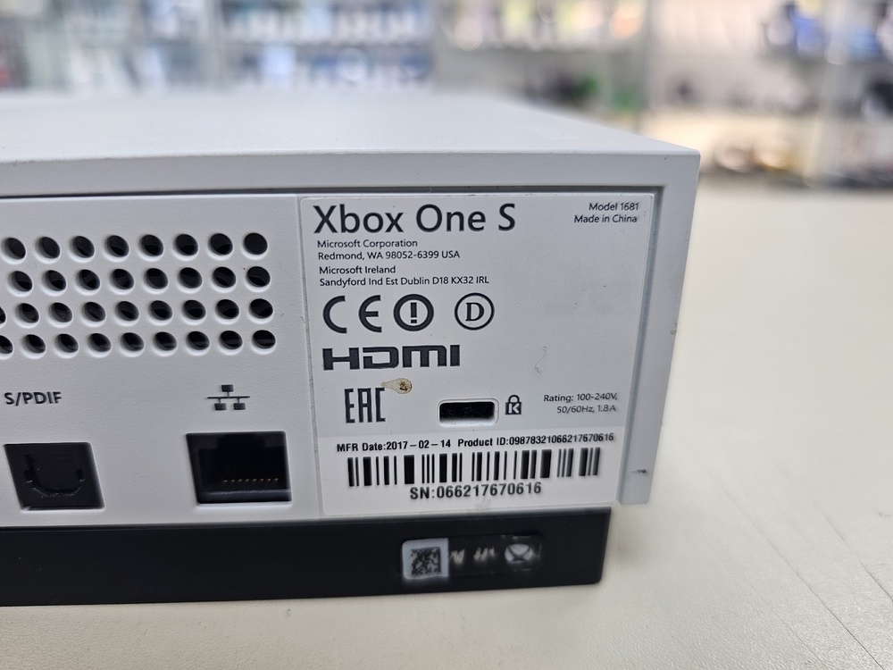 Игровая приставка Xbox One S 500Gb