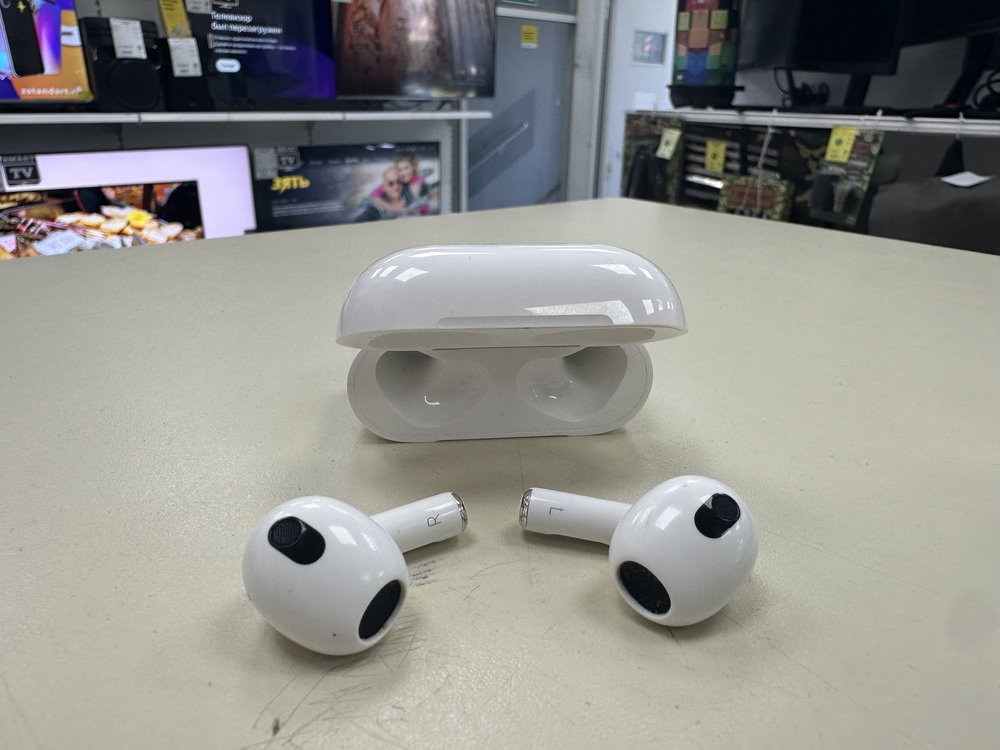Наушники беспроводные Apple AirPods 3 Lightning