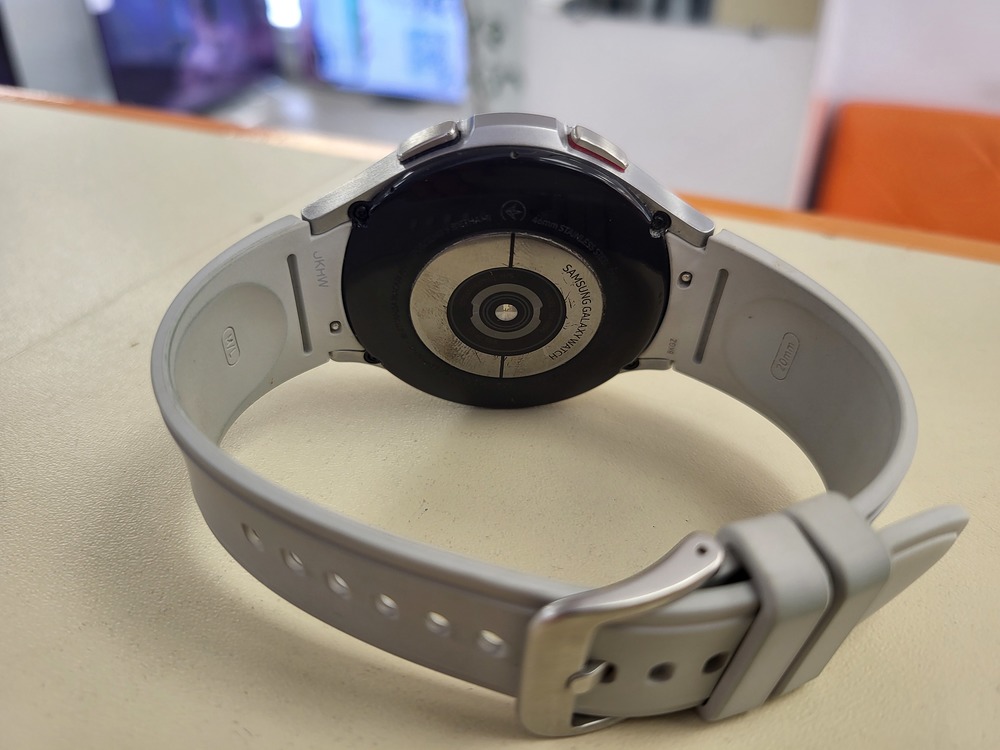 Смарт-часы Samsung Watch 4 Classic 46mm
